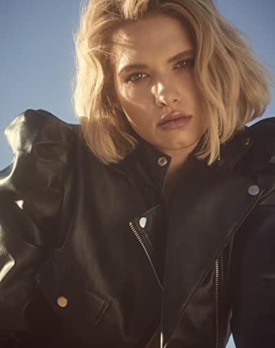 Claudia Lee