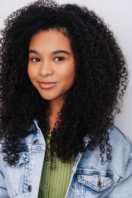 Mia Fowler