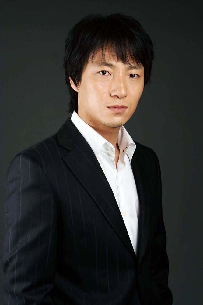 Sung-Ung Hwang
